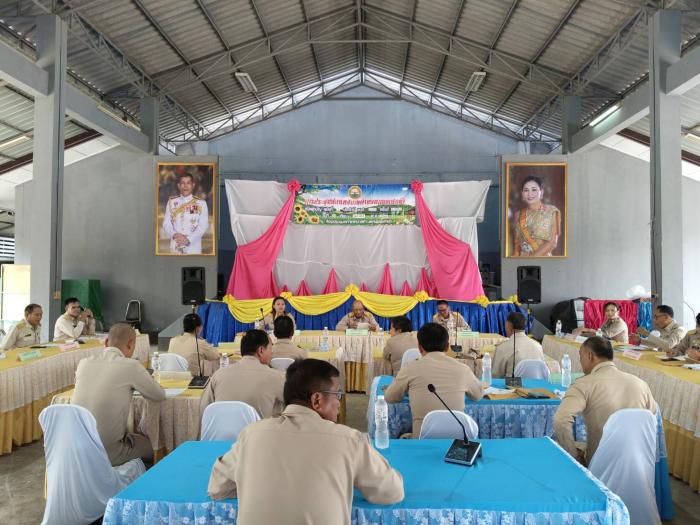 การประชุมสภาเทศบาลตำบลหนองเสาเล้า สมั...